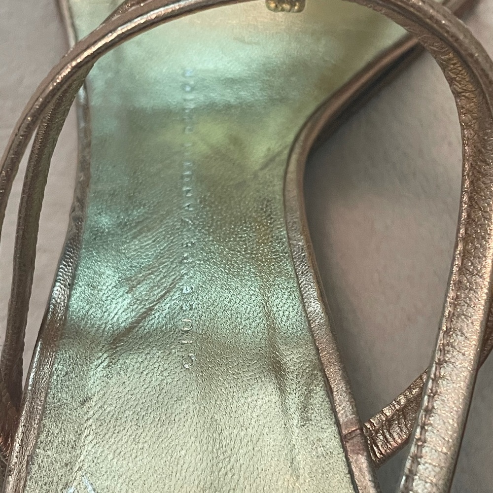 Gorgeous Giuseppe Zanotti sandals with rhinestone accents - Picture 10 of 15